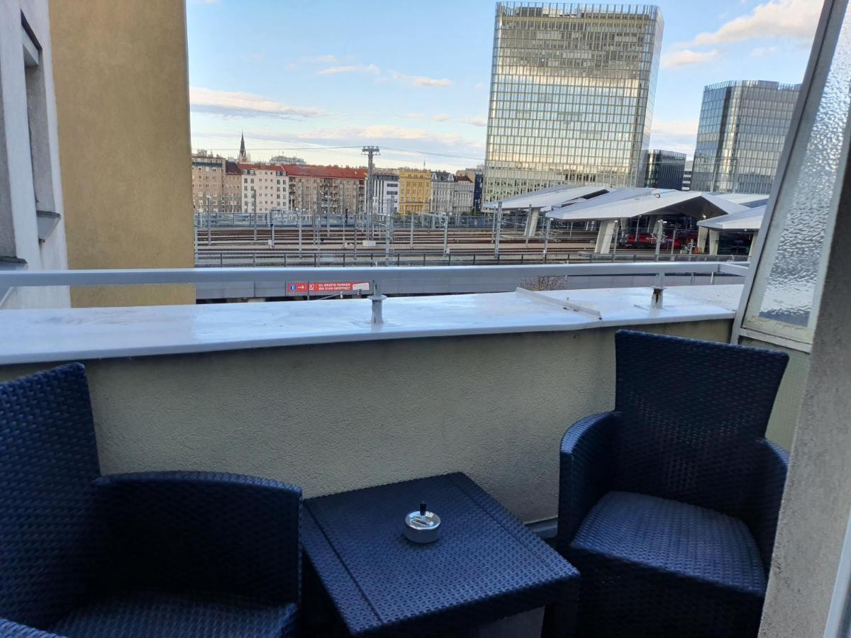 Smarte Dachgeschosswohnung Mit 2 Terrassen Direkt Am Hauptbahnhof Відень Екстер'єр фото